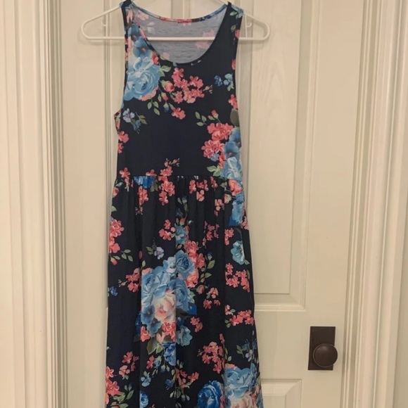 Maxi Dress with pockets medium - Picture 2 of 4